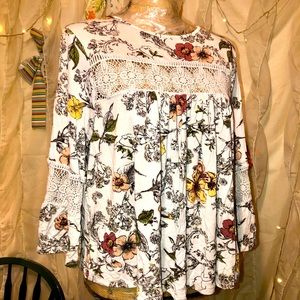 Woman’s Size XL Top by Coco + Jaimeson